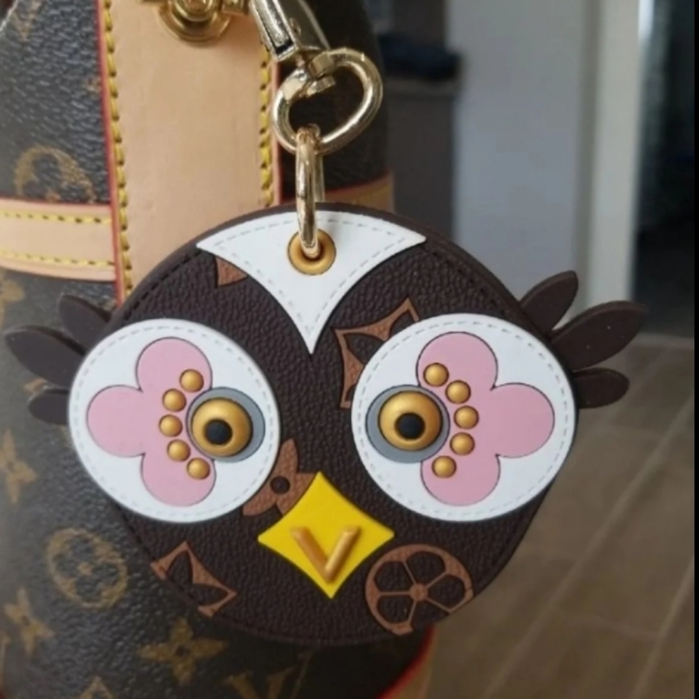 3/30 Birdie keychain charm